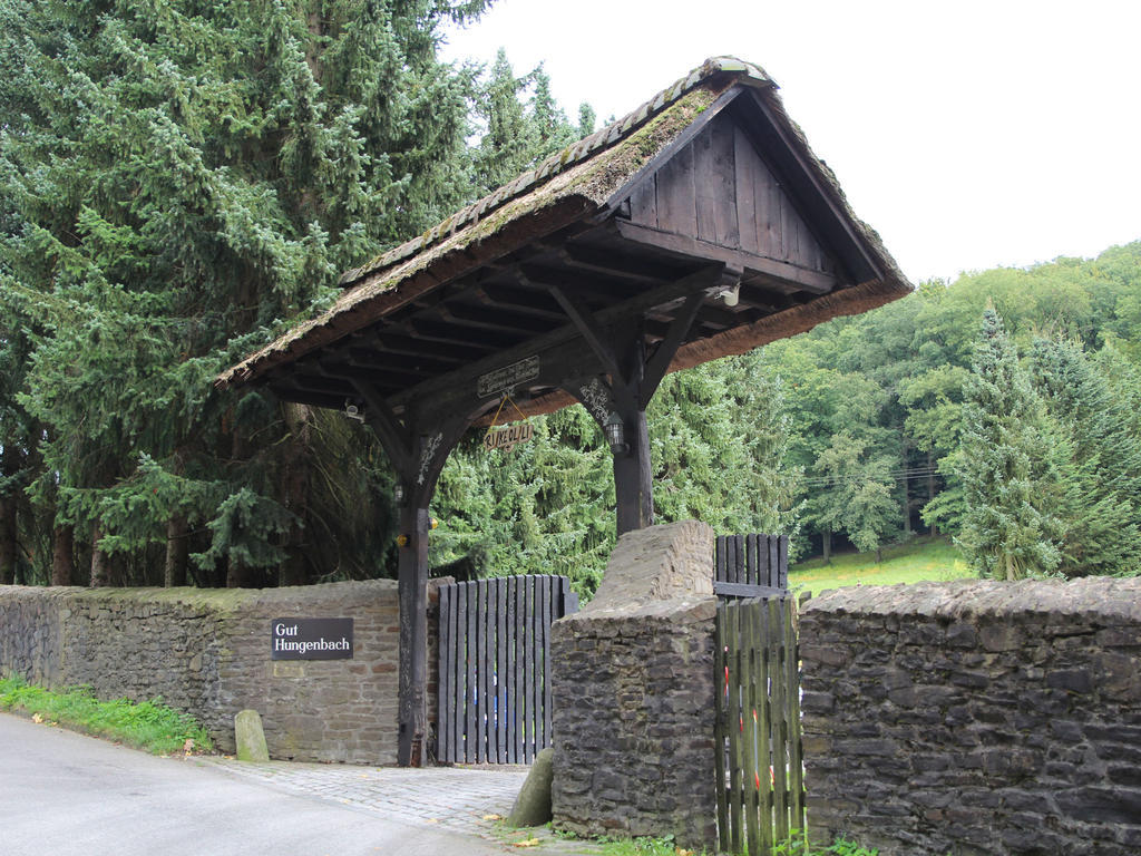 Hotel & Restaurant Gut Hungenbach Kürten エクステリア 写真